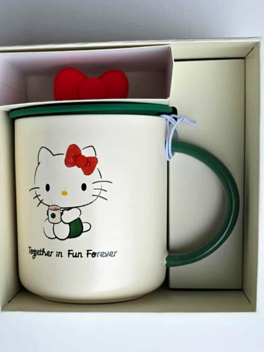 🎀❤️✨️NEW Starbucks X Hello Kitty Red Bow Top Mug 16 Oz 🎀❤️✨️